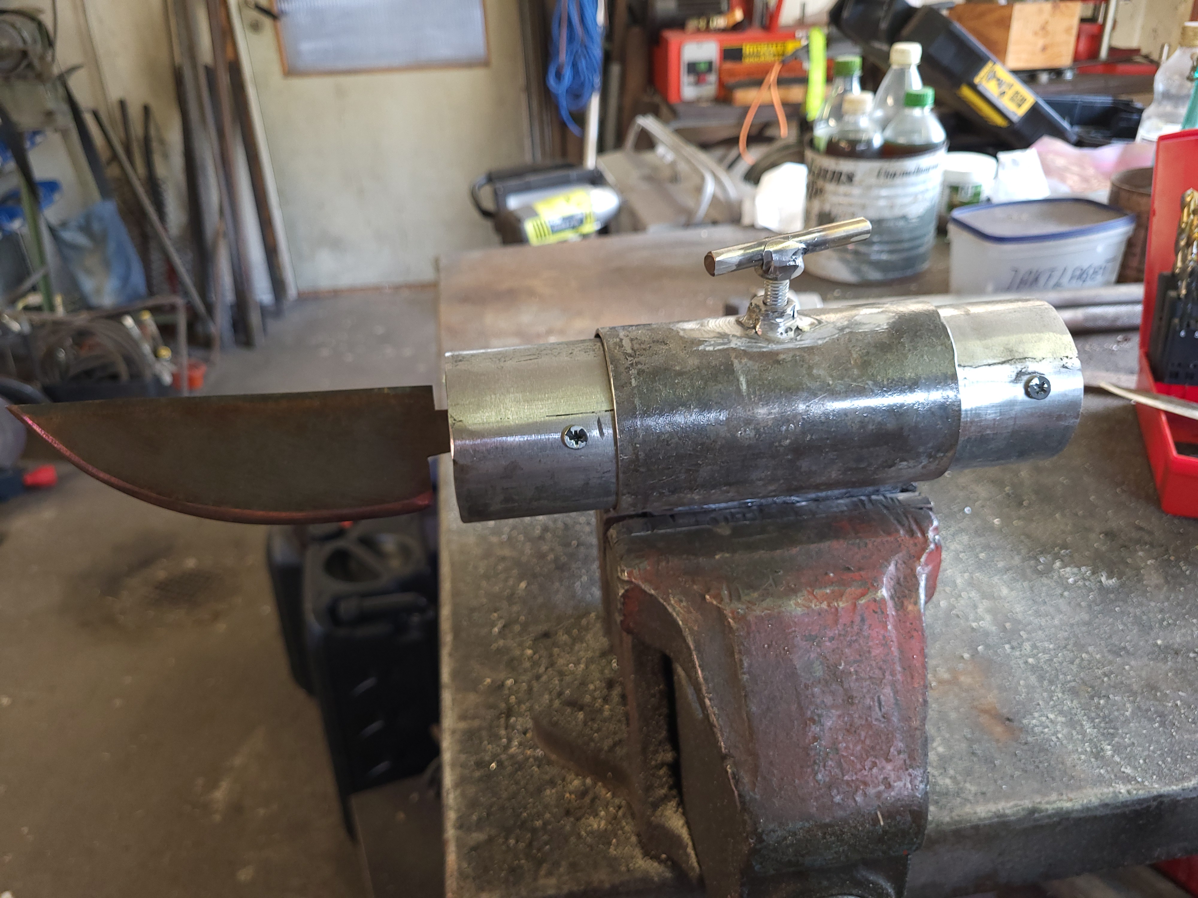 Close-up of the pressure plate